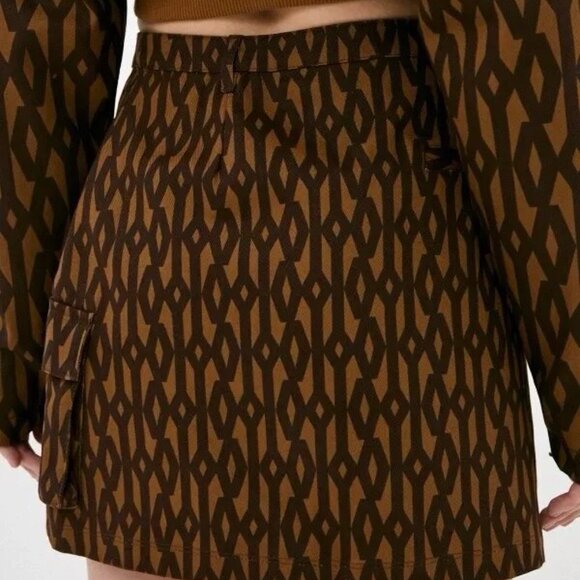 Adidas Women's Ivy Park Brown Red Monogram Skirt Size XS HB8426 - Picture 2 of 3